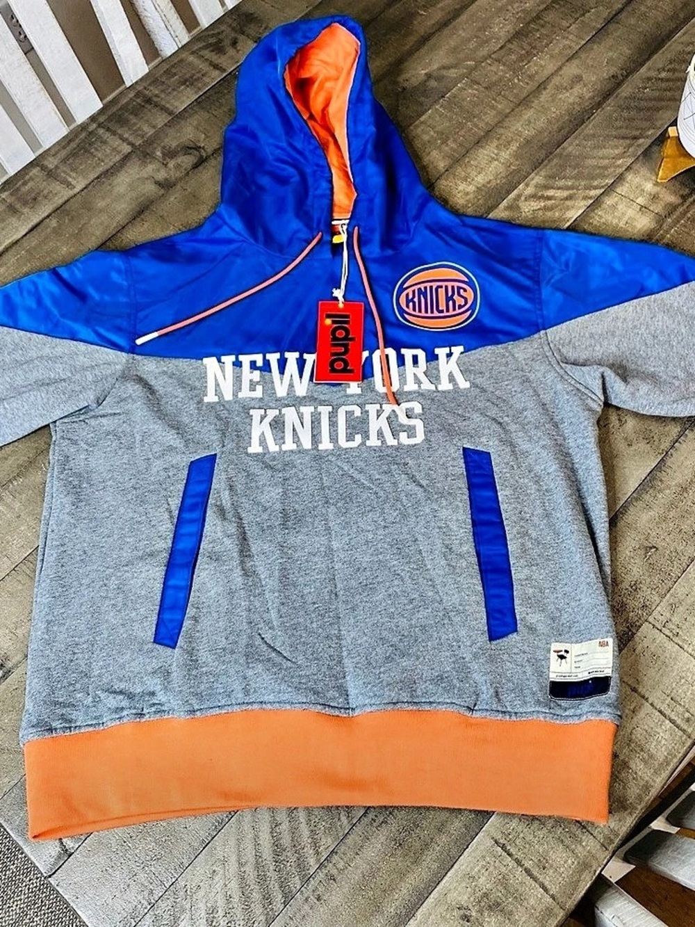 Pupi New York Knicks NBA pullover NBA Windbreaker Gray Blue Size Large NWT